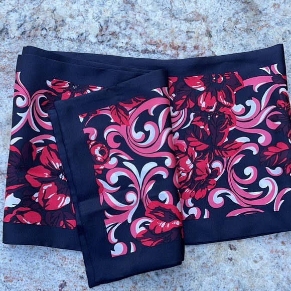 Silk scarf rectangular double sided -2 layer, rose print - Picture 6 of 6